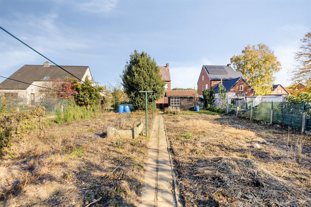 Knappe, te renoveren, woning op een gunstige locatie te Aarschot!  foto 25