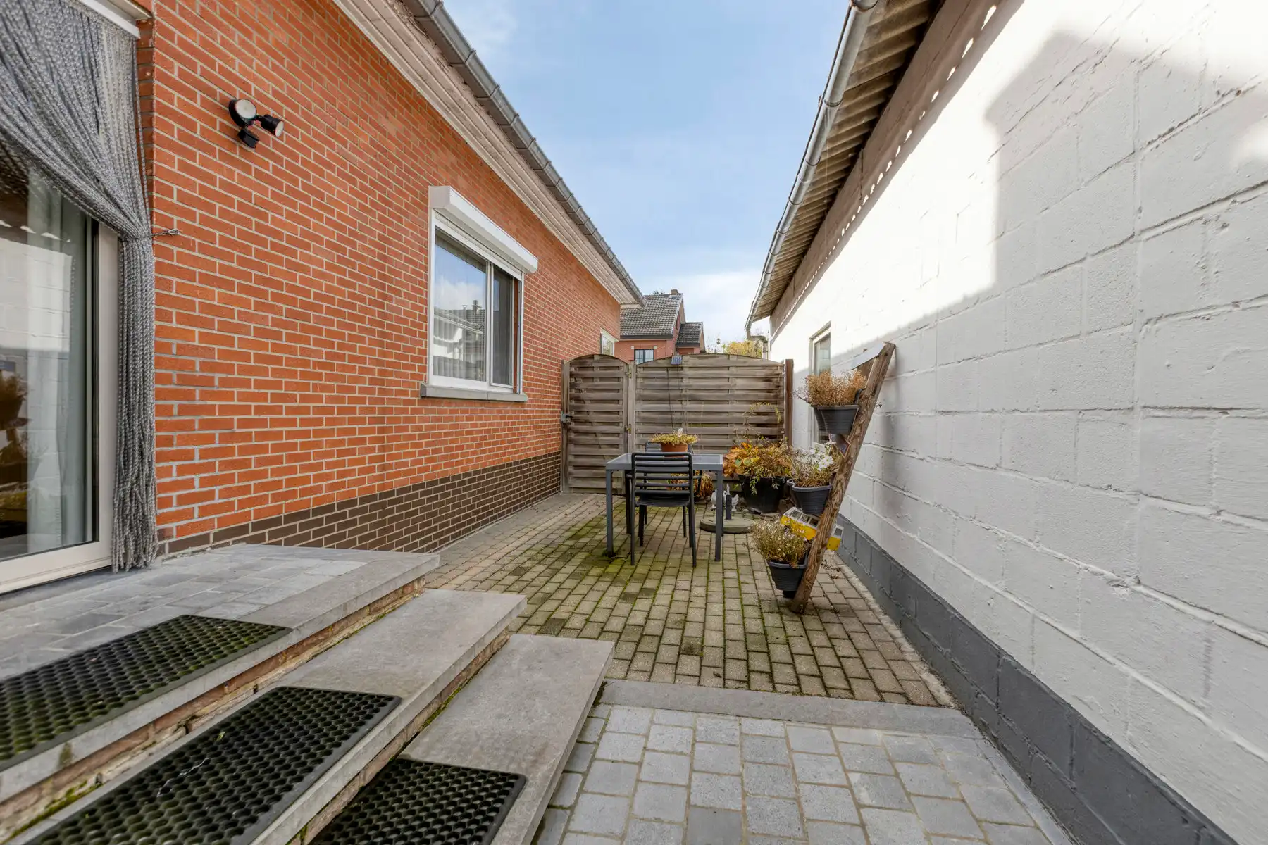 Huis met opslag, ruime tuin en mog. tot kangeroe/zorgwoning foto 42