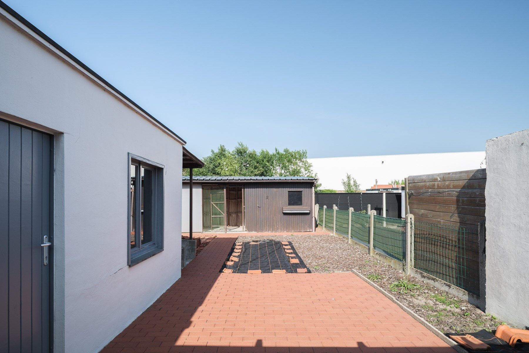 Instapklare woning met 4 slpk's in doodlopende straat foto 2