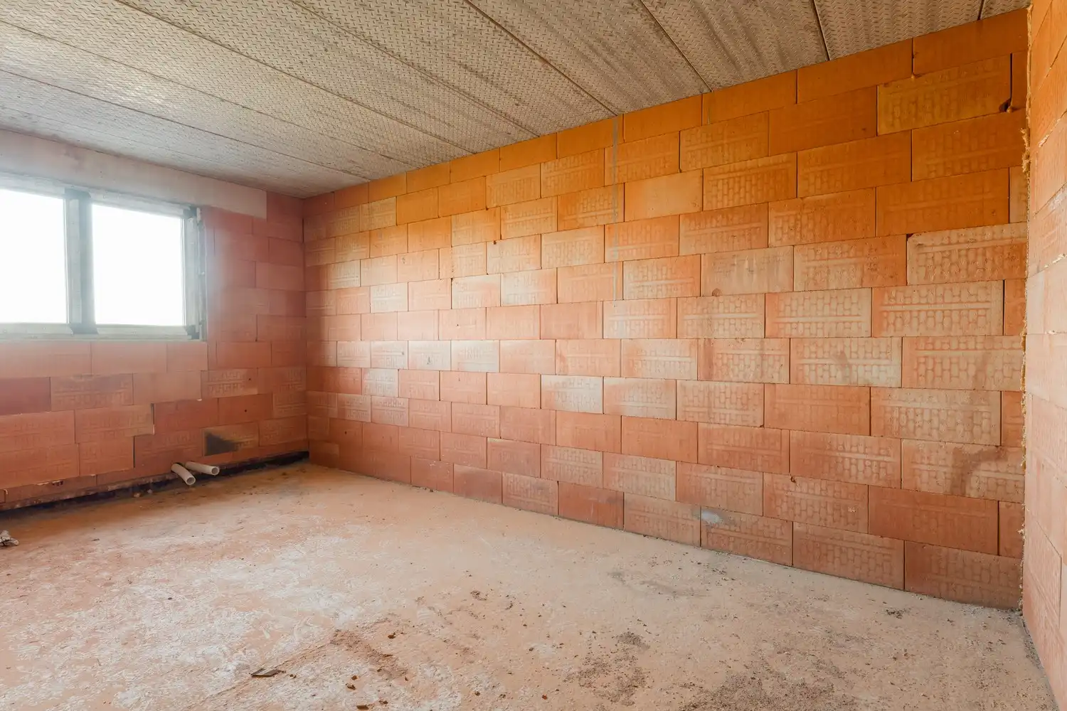 Ruime half open SEMI CASCO gezinswoning op een mooi perceel foto 11
