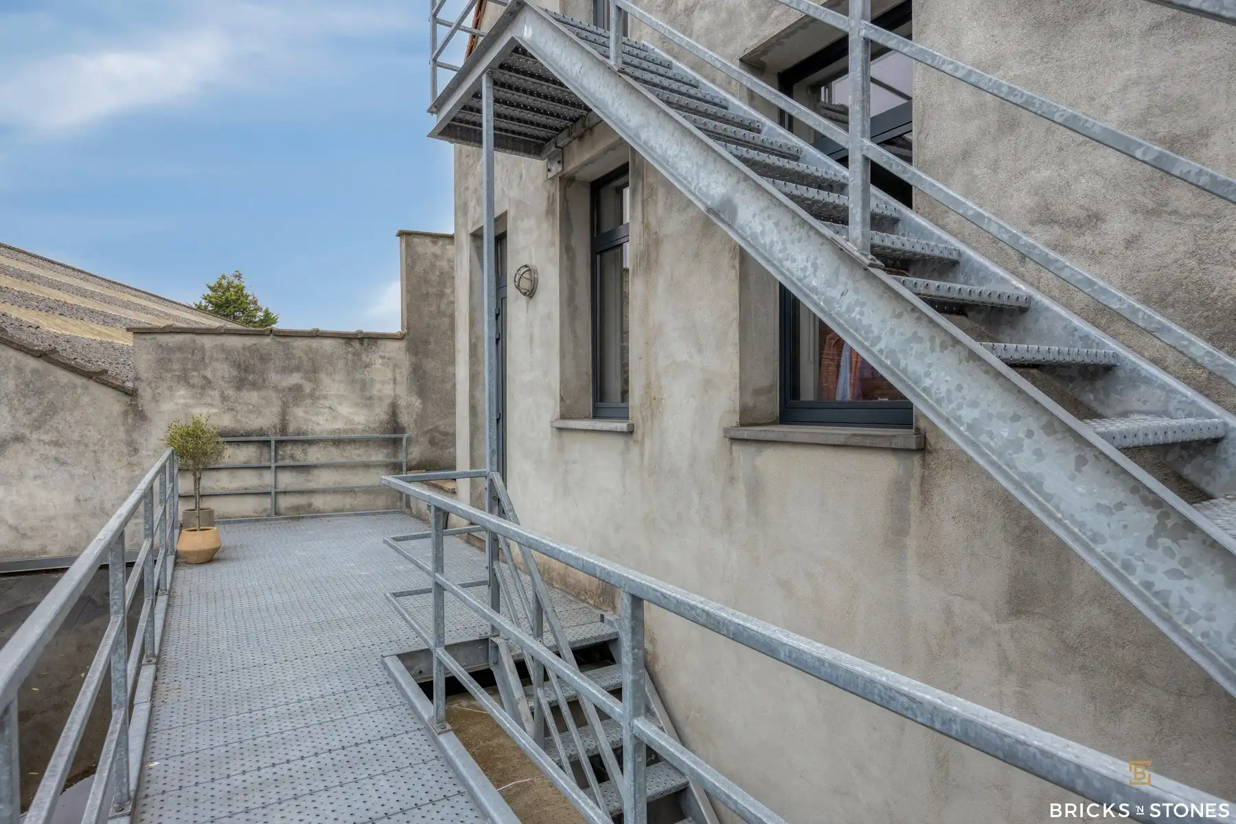 Instapklaar bedrijfsgebouw in centrum stad foto 11