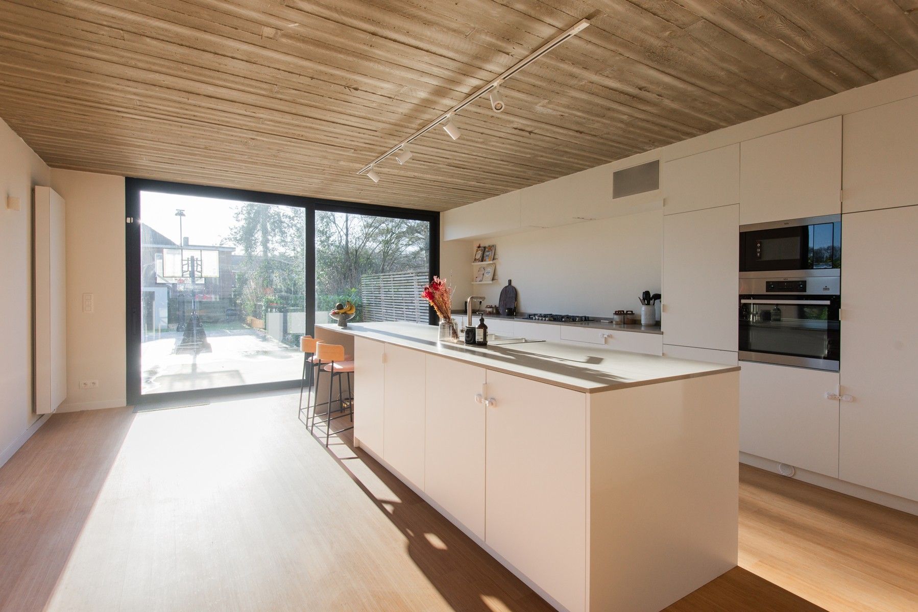 Recent gerenoveerde woning met hoogwaardige afwerking foto 7