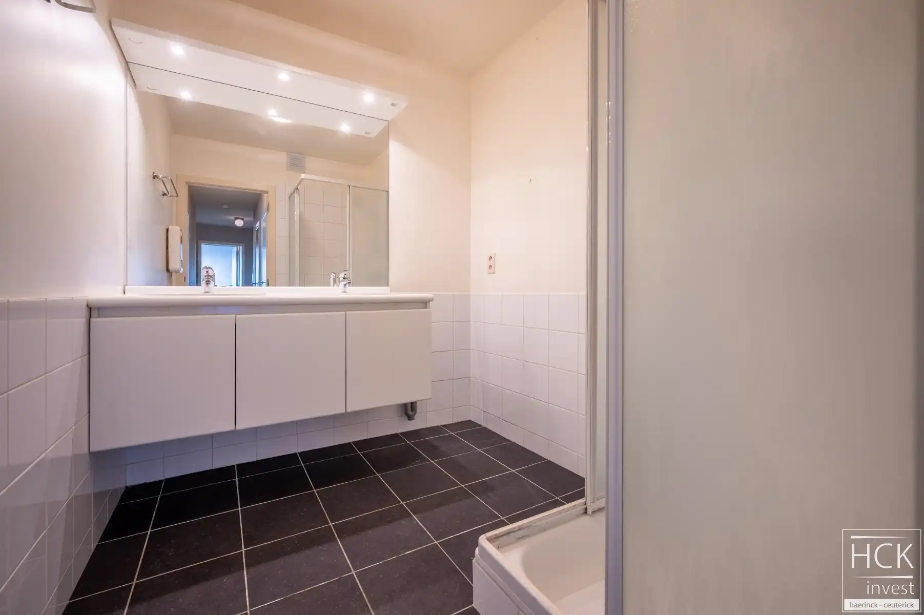 OUDENAARDE - Knap appartement met 2 SLPK. op topligging te Eine foto 10