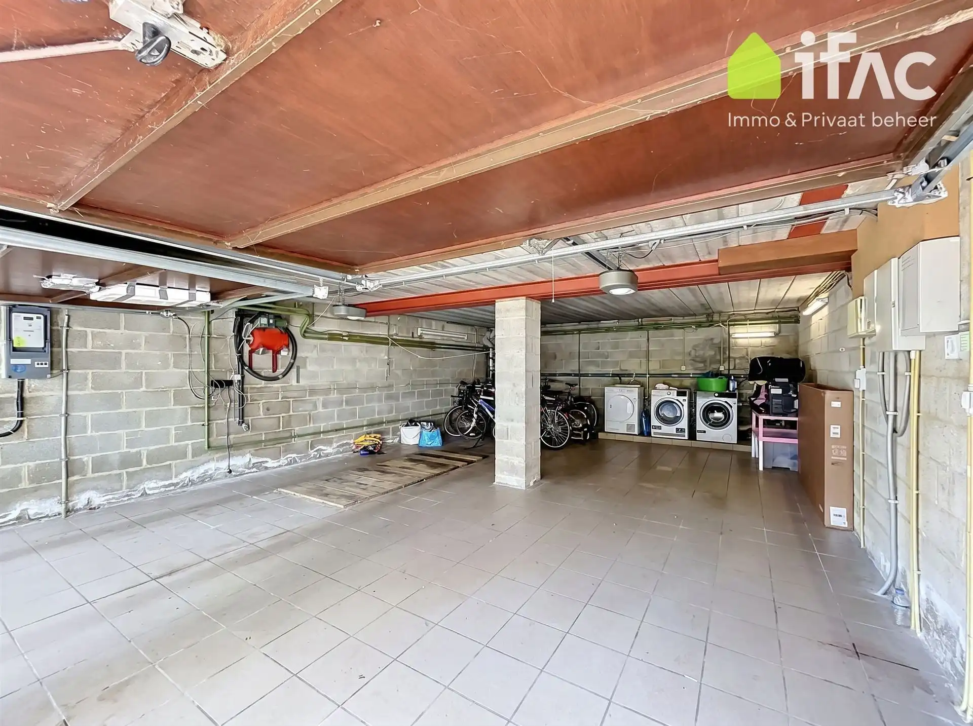 Smaakvol gerenoveerde Villa met 5 slaapkamers en leuke tuin foto 36