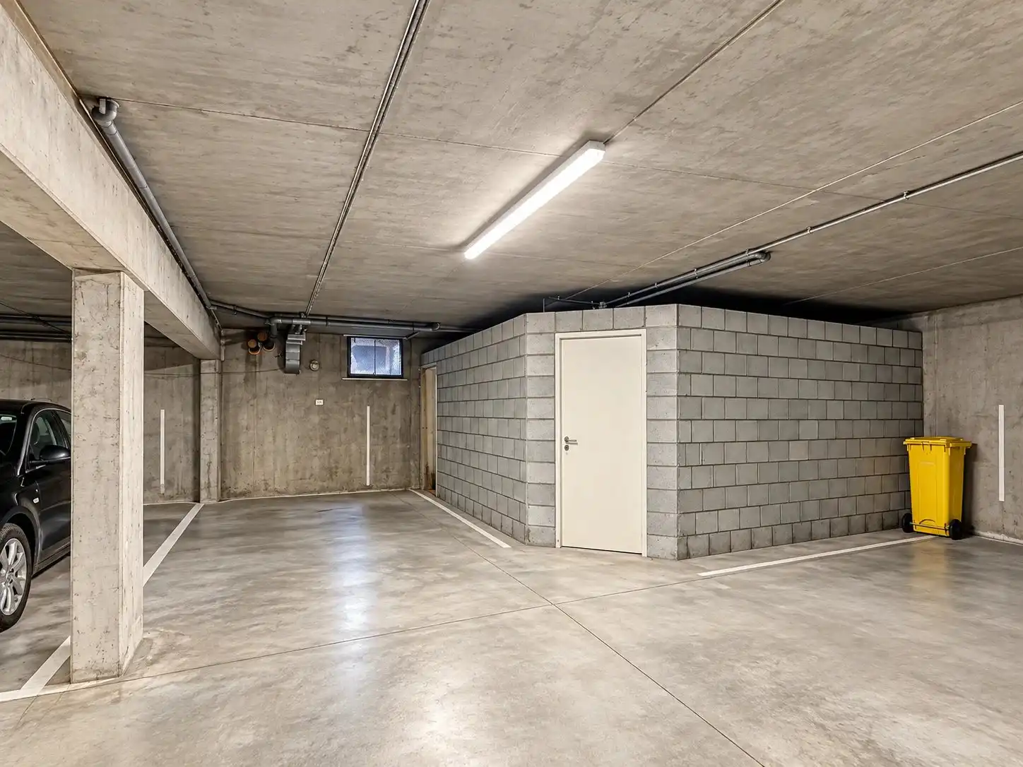 Ruim appartement met 2 slaapkamers, 2 staanplaatsen en 3 kelders foto 30