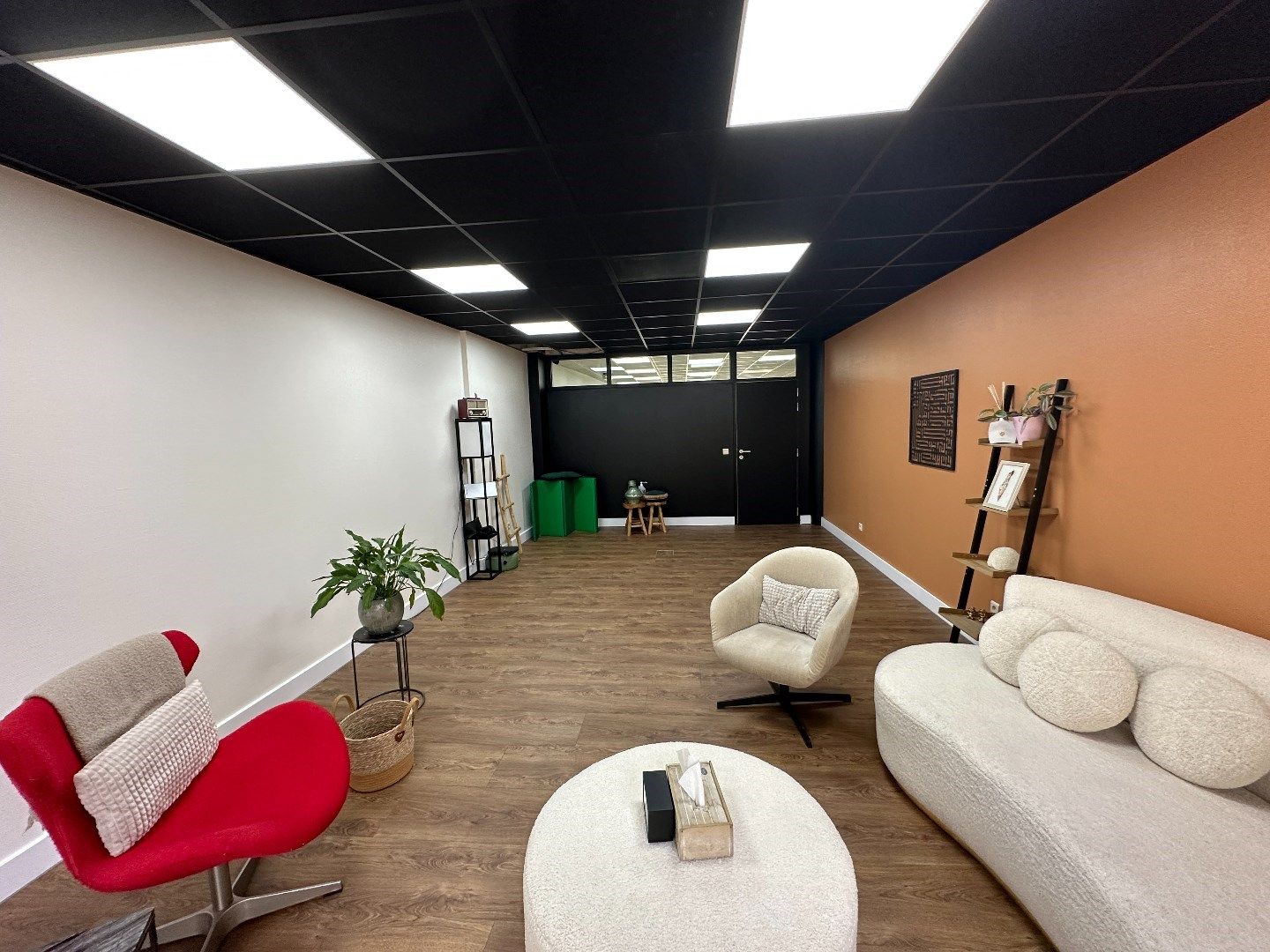 Unieke handelsruimte op toplocatie in Genk – 200m² flexibel in te richten foto 5