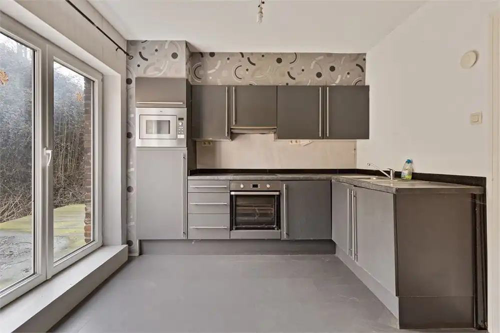 Te renoveren woning voor gemengd gebruik in landelijke omgeving foto 8