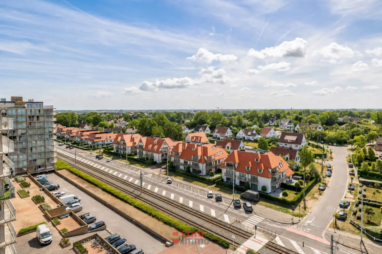 Zéér ruime studio met werkelijk fenomenale zichten! foto 2