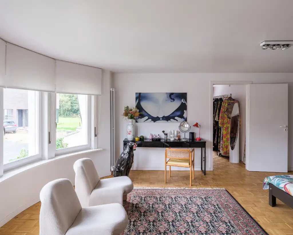 Karaktervolle woning met polyvalente achterbouw en aangename tuin in Westrem. foto 18