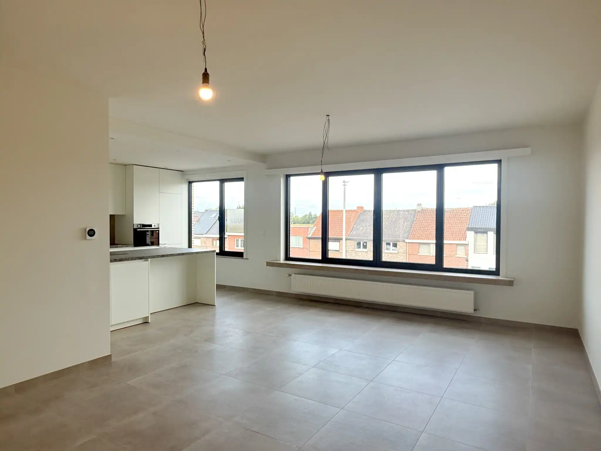 Volledig gerenoveerd appartement met twee slaapkamers in Beveren foto 3