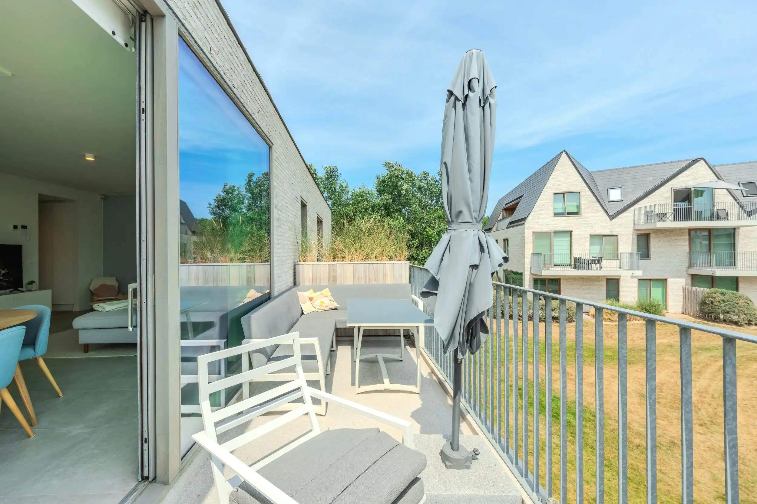 Prachtig 1-slaapkamer appartement met ruim terras foto 4