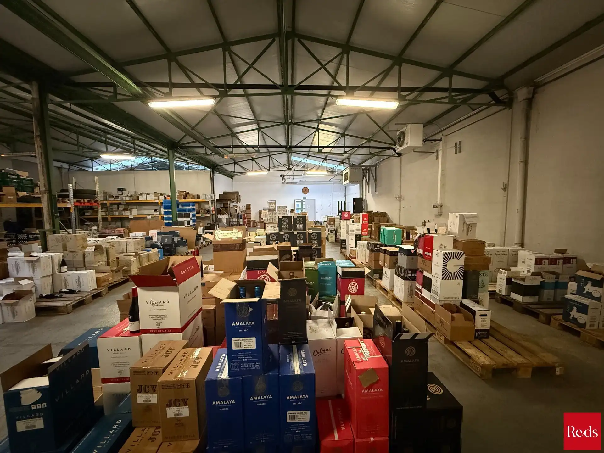 Kantoor/handelsruimte met achtergelegen magazijn te huur foto 8