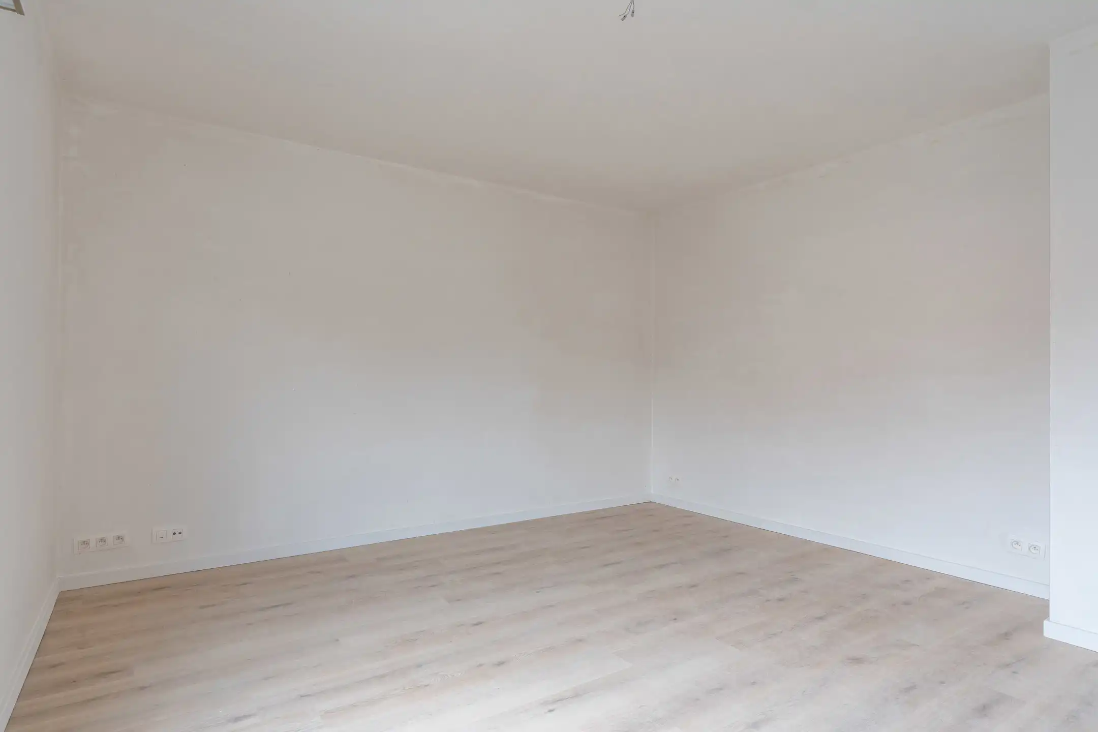 Duplex app (197m²) met 4 slaapkamers vlakbij centrum Beerse. foto 10