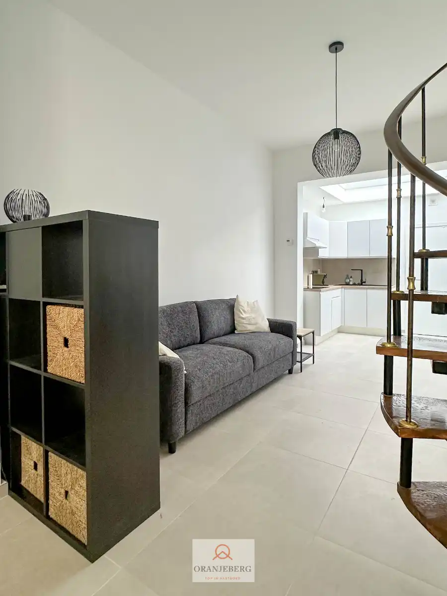 Gemeubeld en gerenoveerde rijtjeswoning op boogscheut van Gent TE HUUR voor 11 maanden foto 7