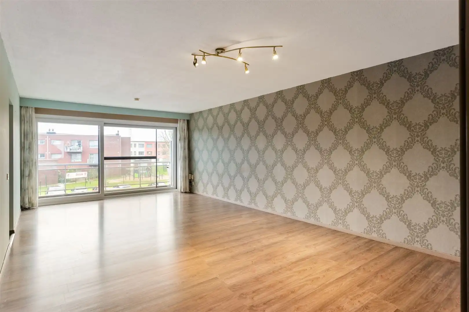 Gunstig gelegen appartement ca.95m2 met terras+staanplaats foto 4