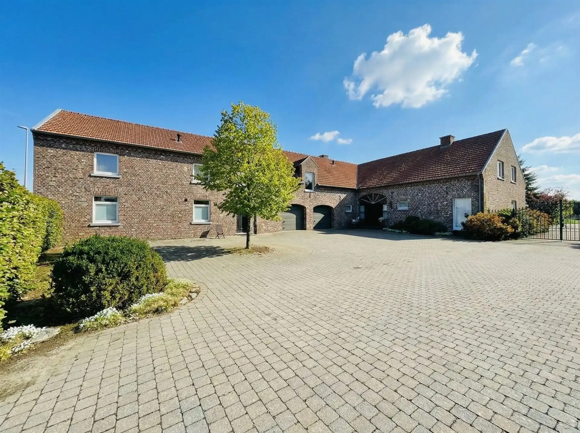 Hoeve met paardenaccomodatie. foto 4