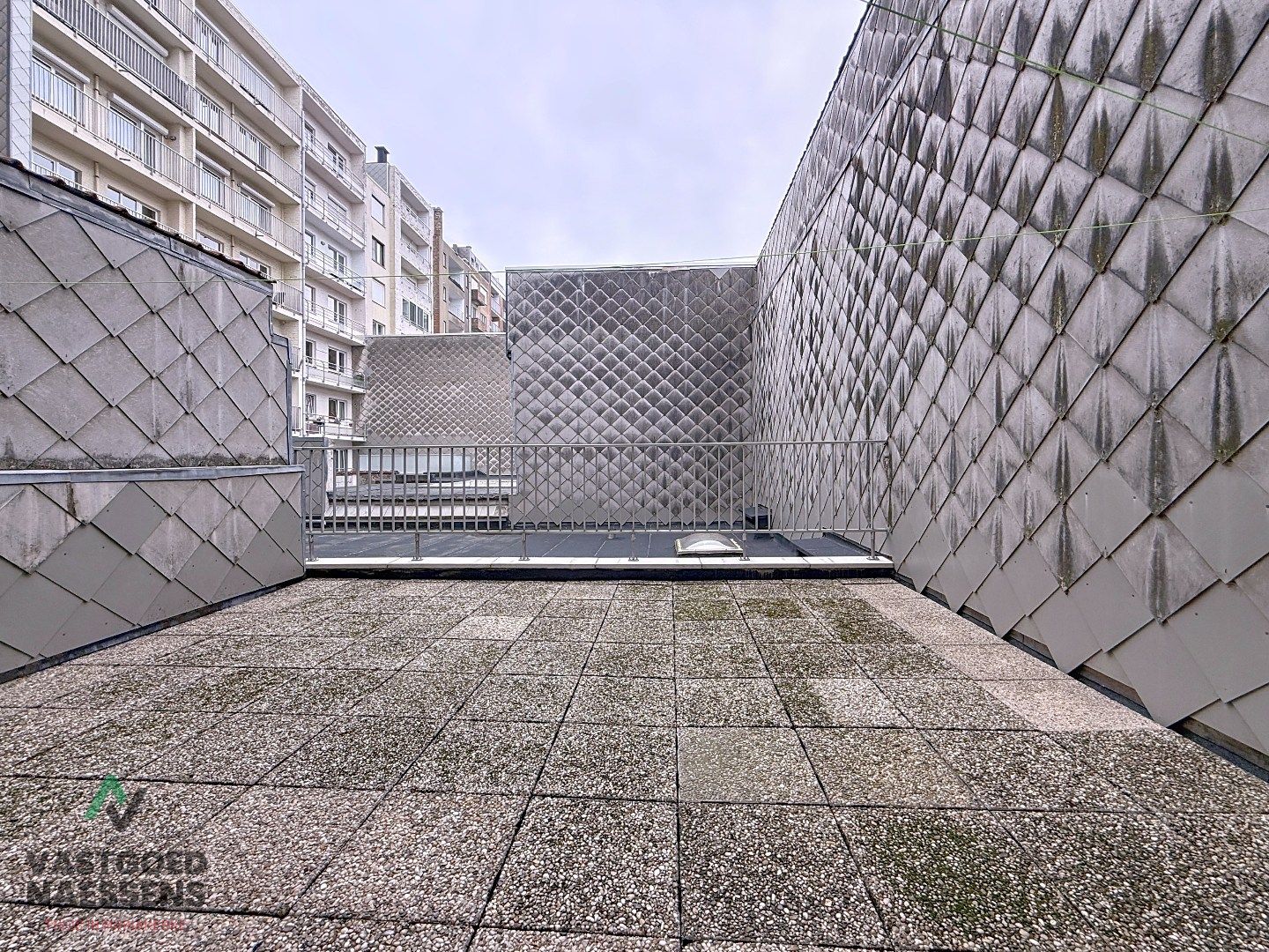 OP TE FRISSEN 2 SLPK APP - RUIM TERRAS - ZIJDELINGS ZEEZICHT foto 2