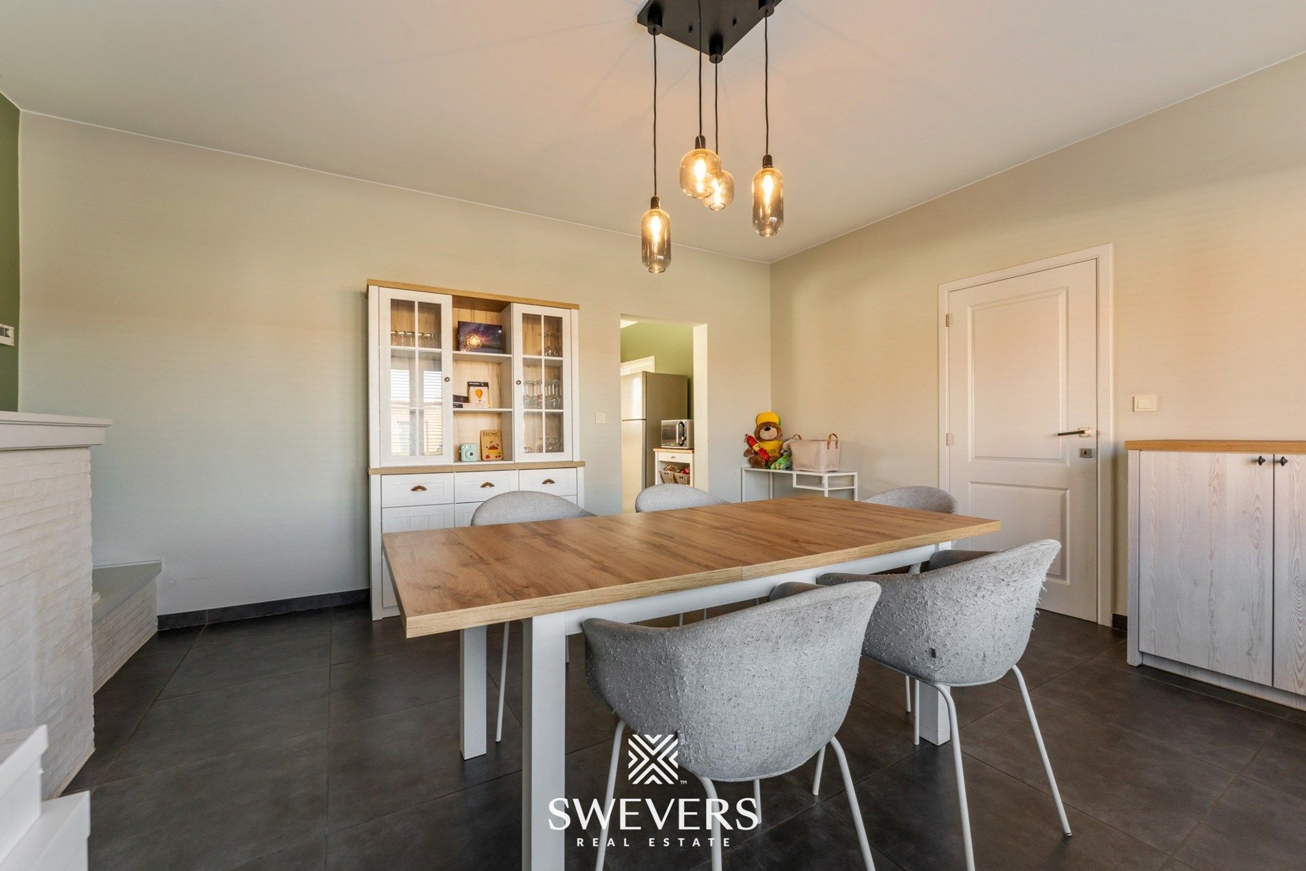 Gerenoveerde gezinswoning met 3 slpk en zonnige tuin foto 8