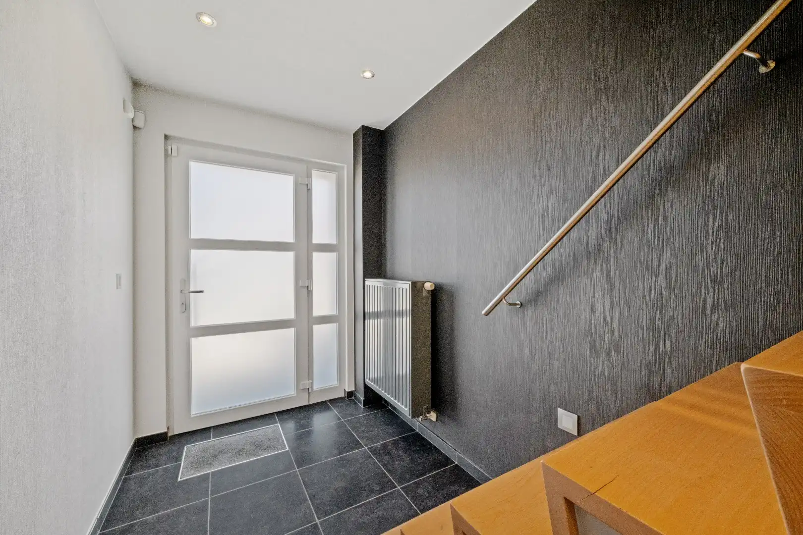 Prachtig volledig gerenoveerd woonhuis foto 2