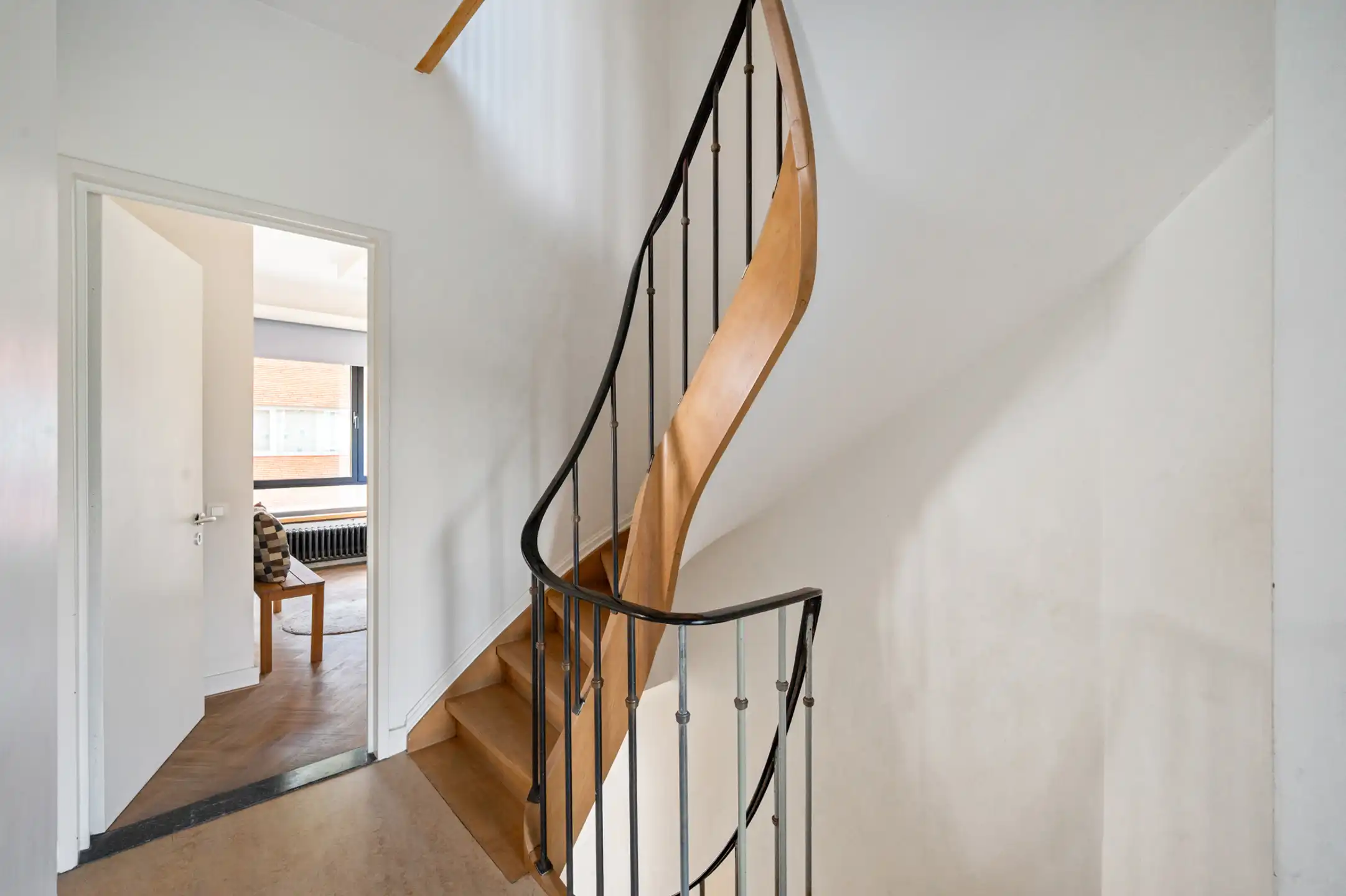 Ruime halfopen bebouwing met 4 slaapkamers en 2 badkamers aan de groene parken van Hoboken.&nbsp; foto 22