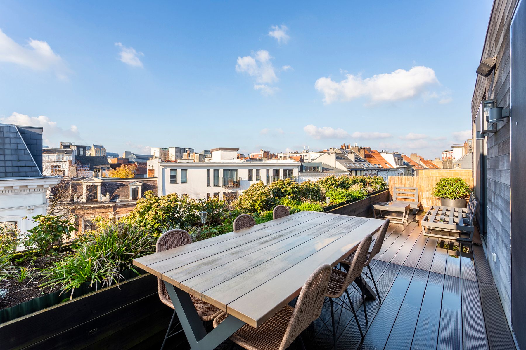 Bemeubelde penthouse met panoramische zichten over Antwerpen en riant terras foto 3