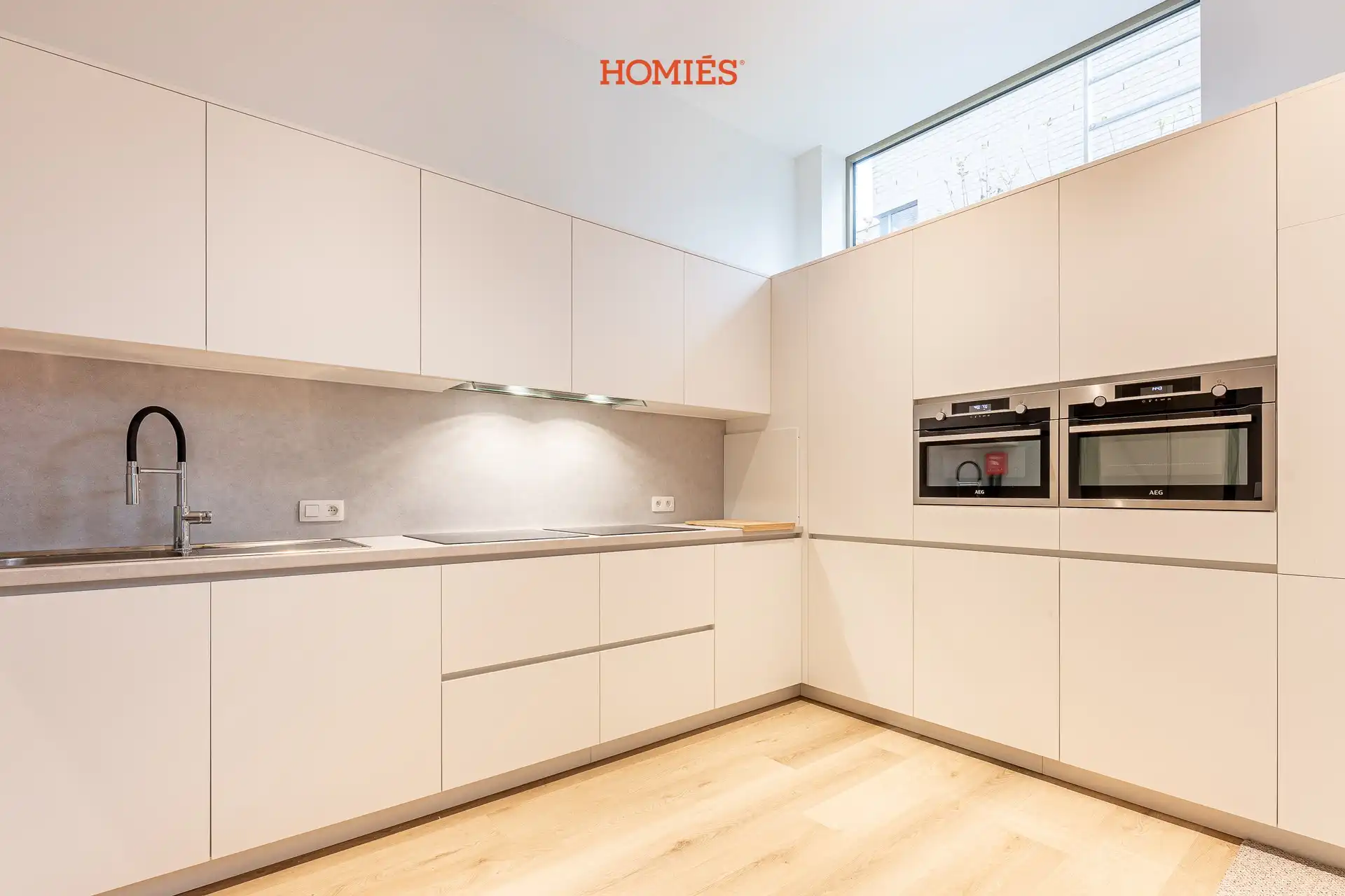 Studentenkamer met hoogslaper nabij het station foto 8