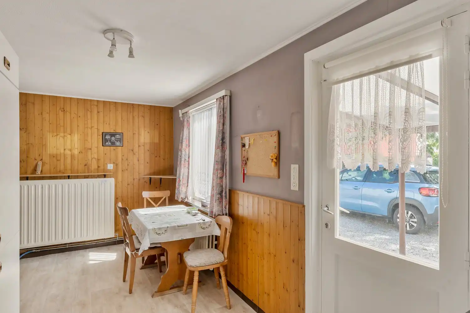 PRACHTIG GELEGEN WONING VLAK BIJ CENTRUM BONHEIDEN foto 11