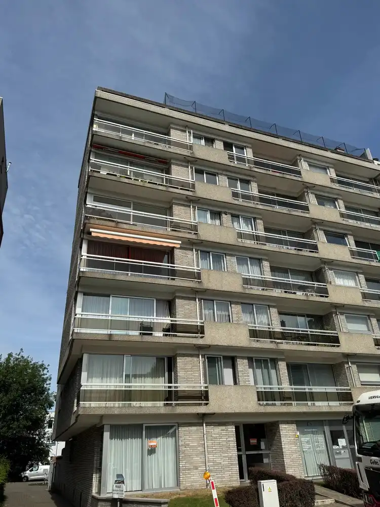 Ruim 1-slaapkamer appartement met airco op de vijfde verdieping foto 2