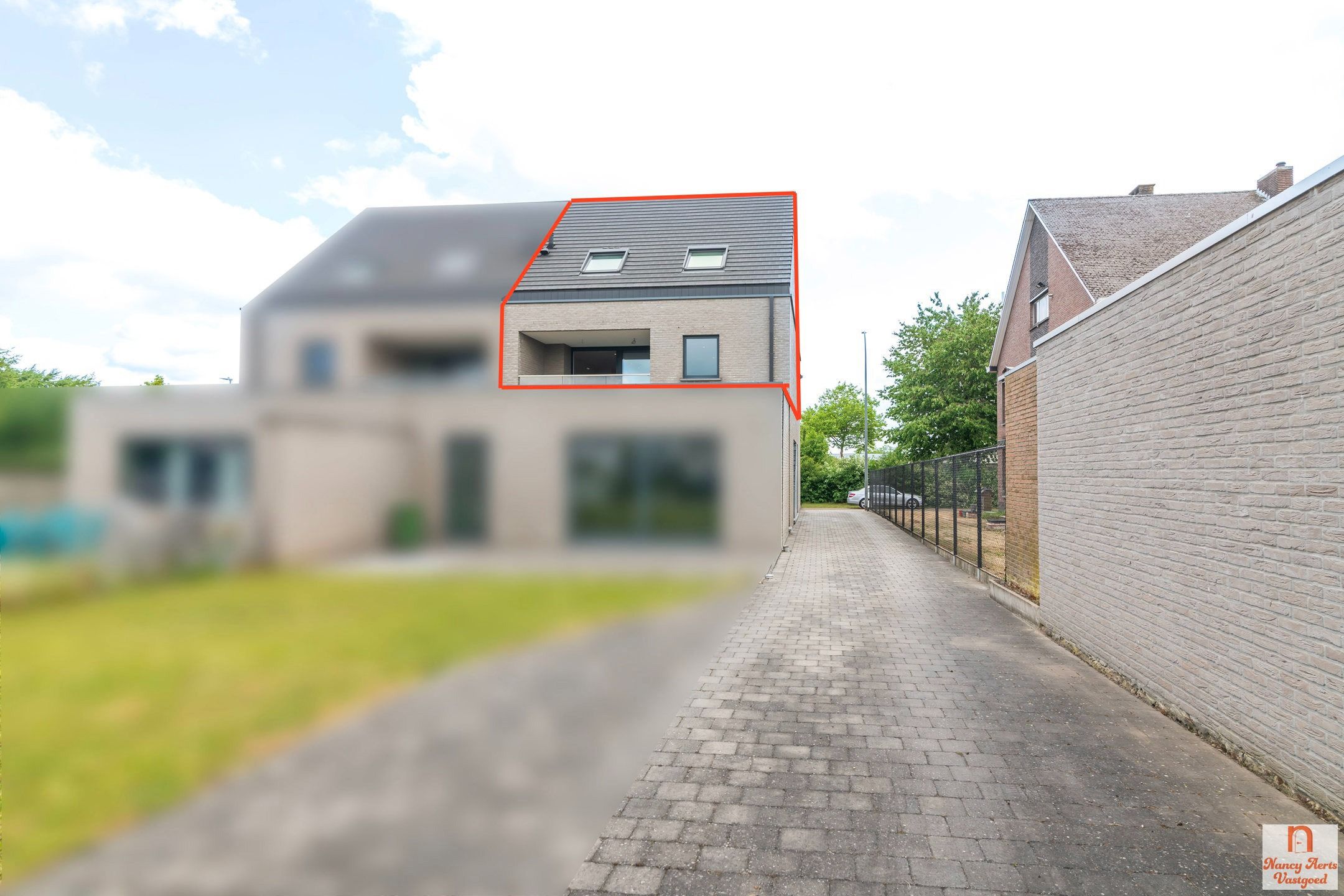 Licht en ruim duplexappartement met parking in Hasselt  foto 6