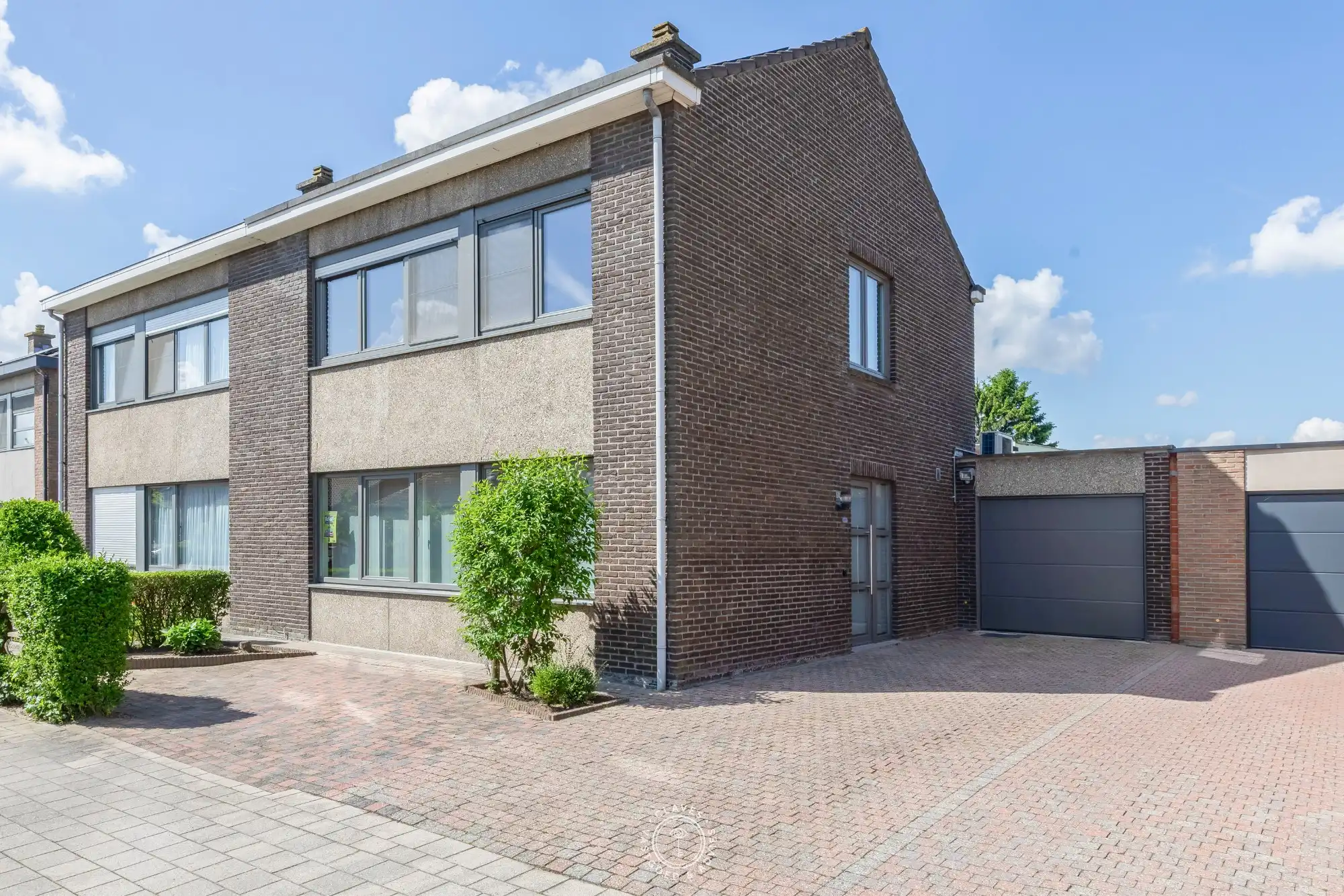 Energiezuinige gezinswoning met drie slaapkamers foto {{pictureIndex}}
