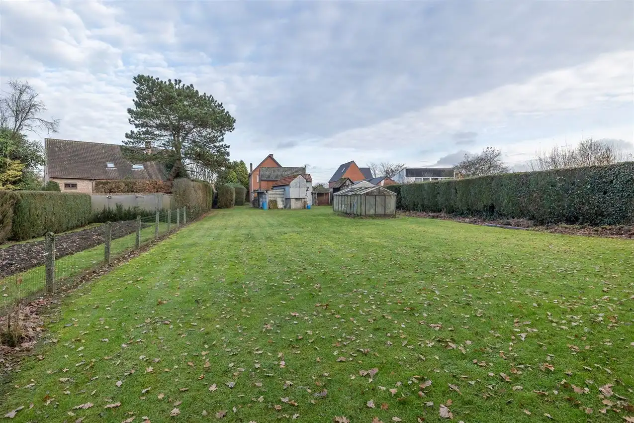 Vrijstaande woning met 3slk in verkeersluwe straat foto 15