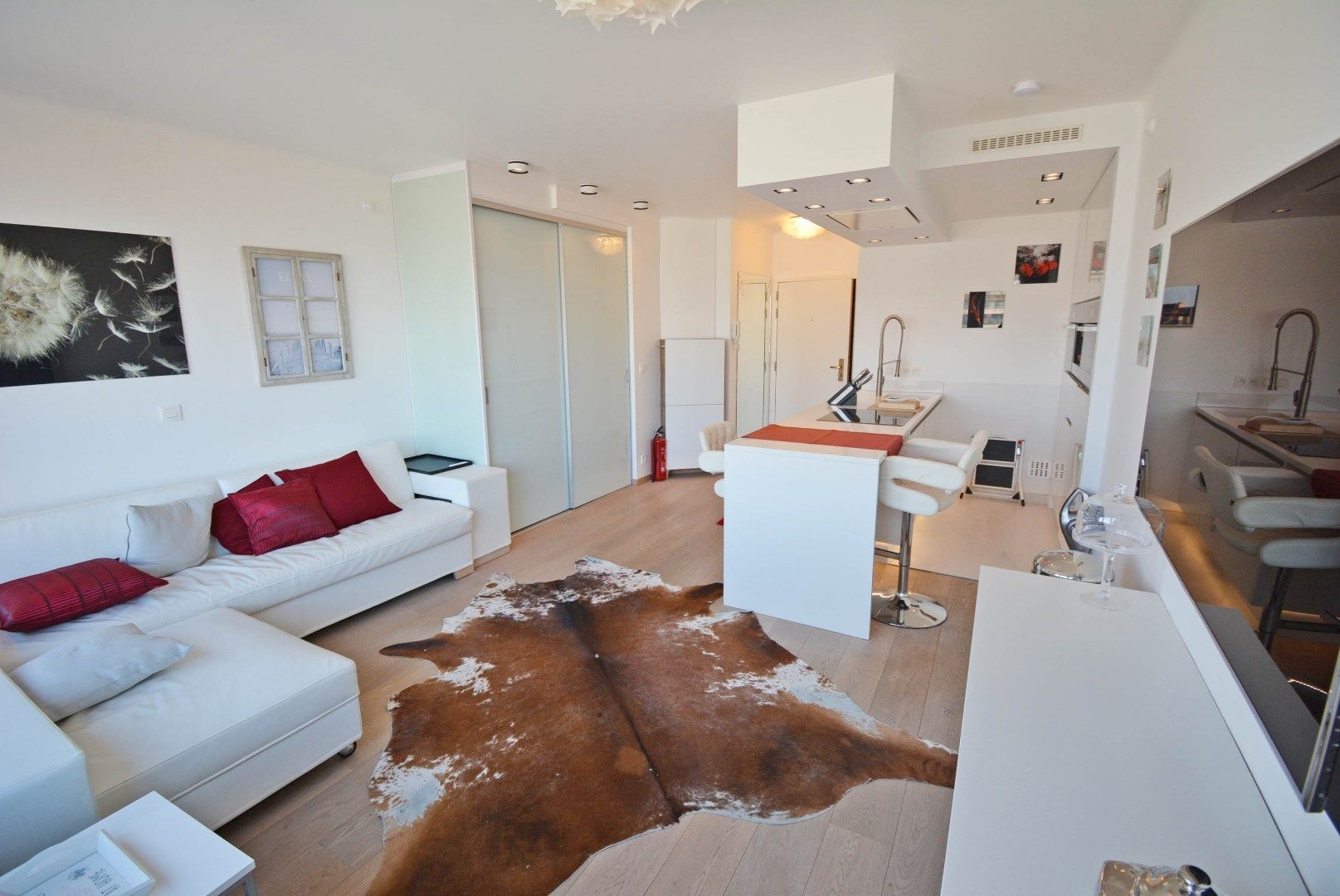 Prachtig gerenoveerde studio met uitstekend zeezicht foto 8