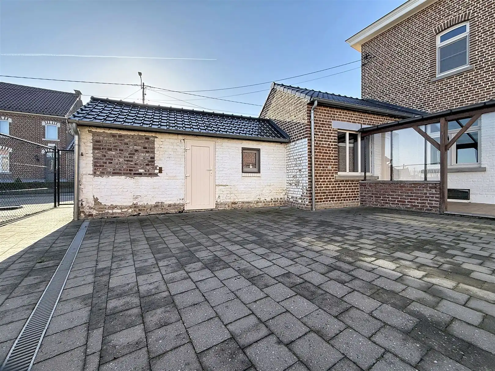 Ruime woning met 4 slpks en verhuurde studio + tuin foto 5