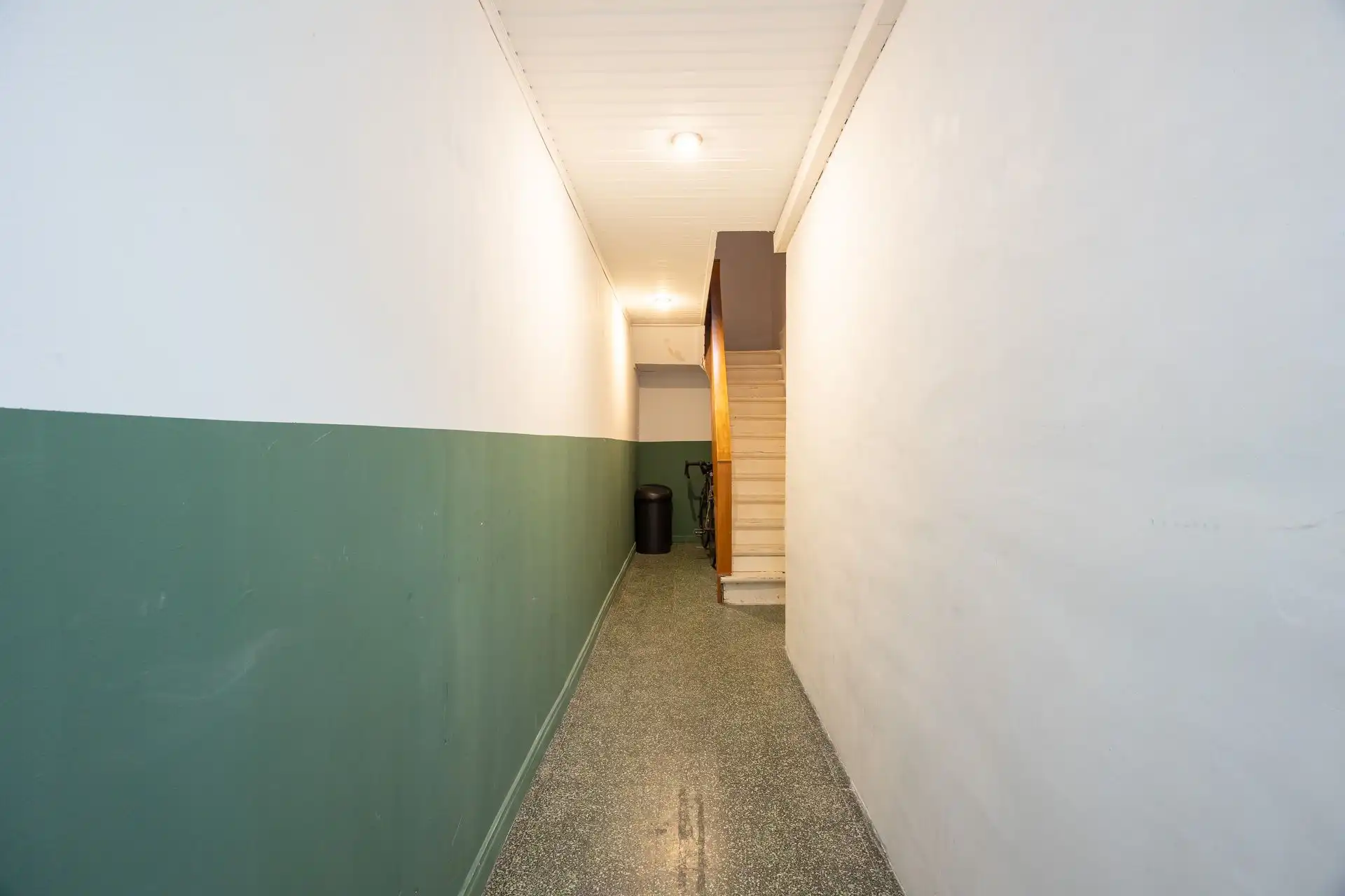 Instapklare duplexwoning met 2 slaapkamers in Oud‑Berchem foto 3