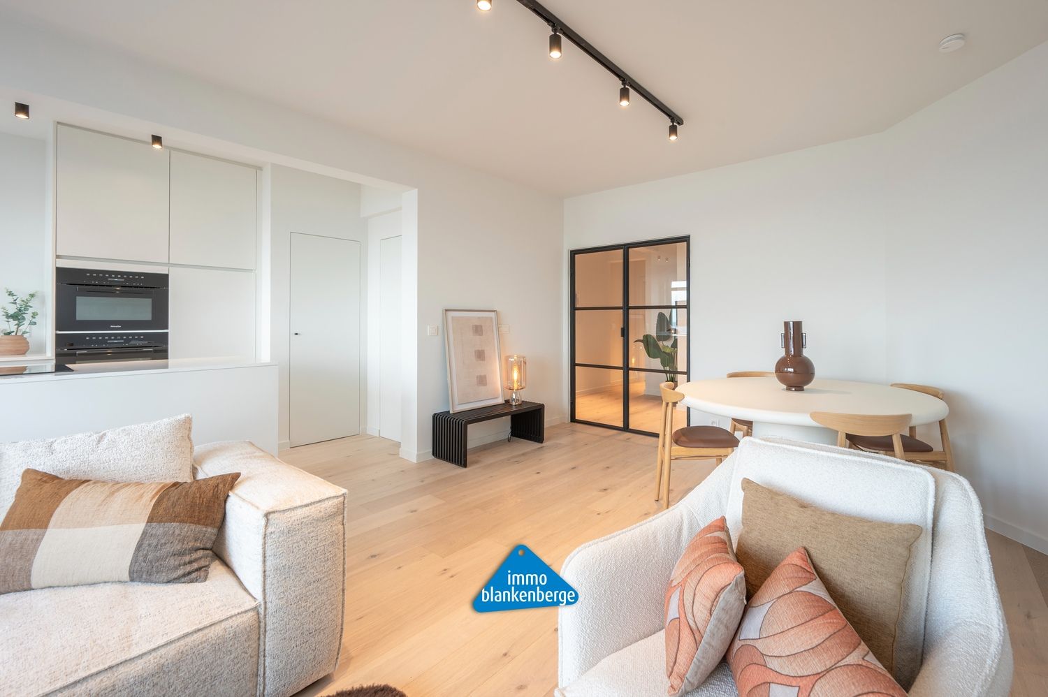 Luxeus appartement met 3 slaapkamers op de Zeedijk in Blankenberge met adembenemend zeezicht foto 6