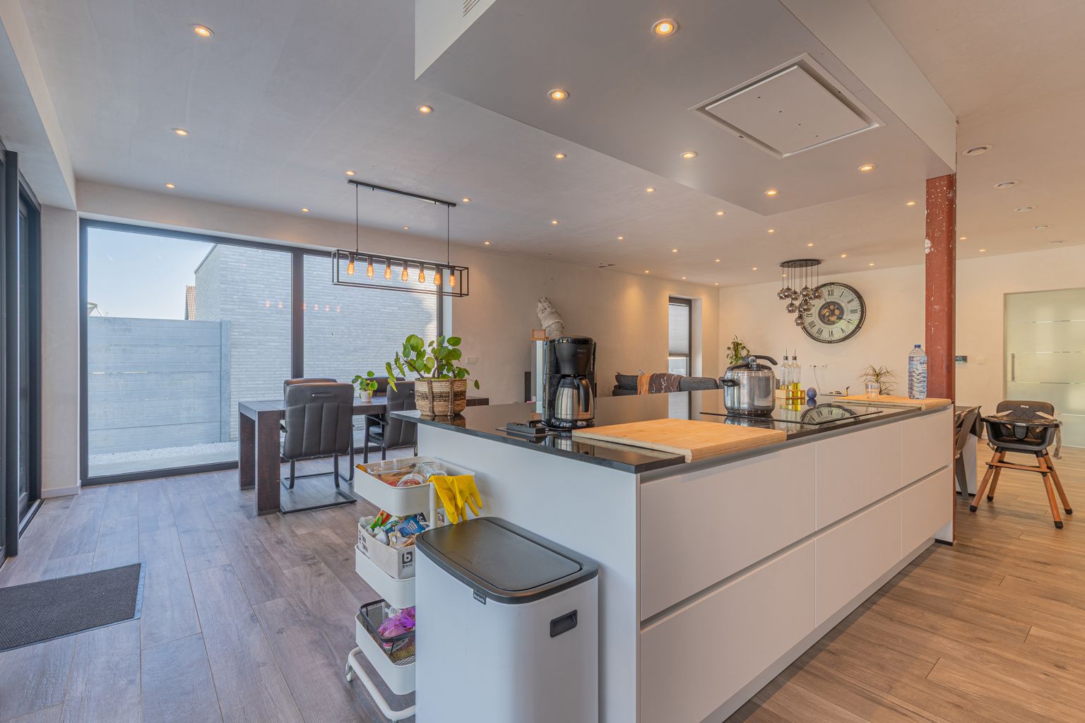 Prachtige nieuwe woning 5 slpk, zonnepanelen én thuisbatterij foto 8