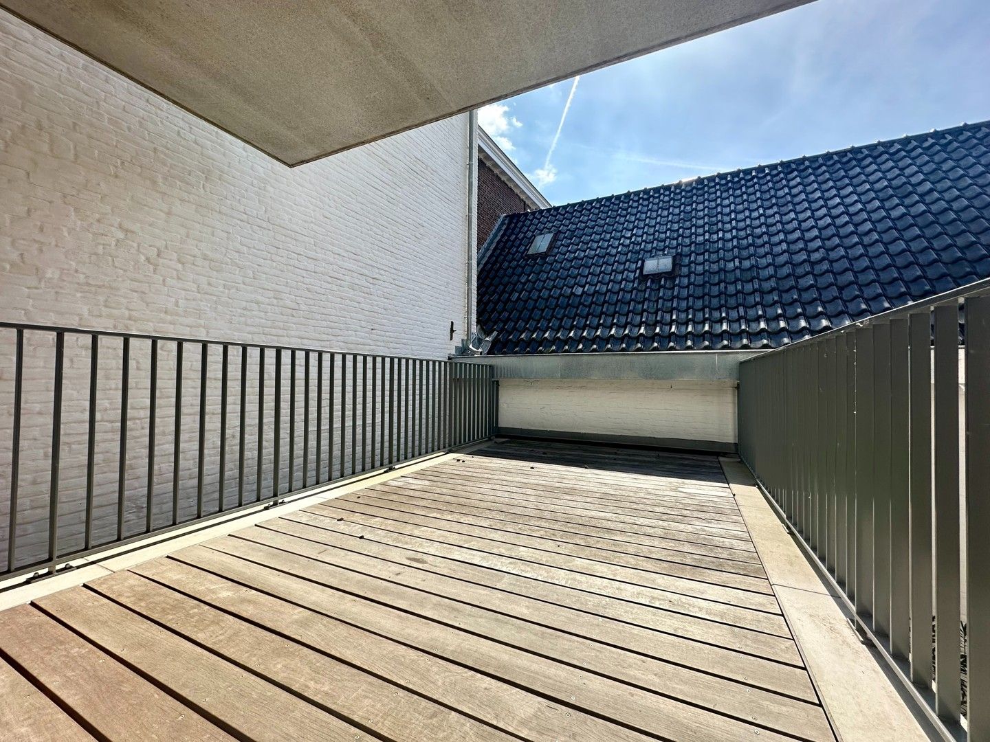 Twee-slaapkamer appartement te huur in het bruisende hart van Aalst foto 8