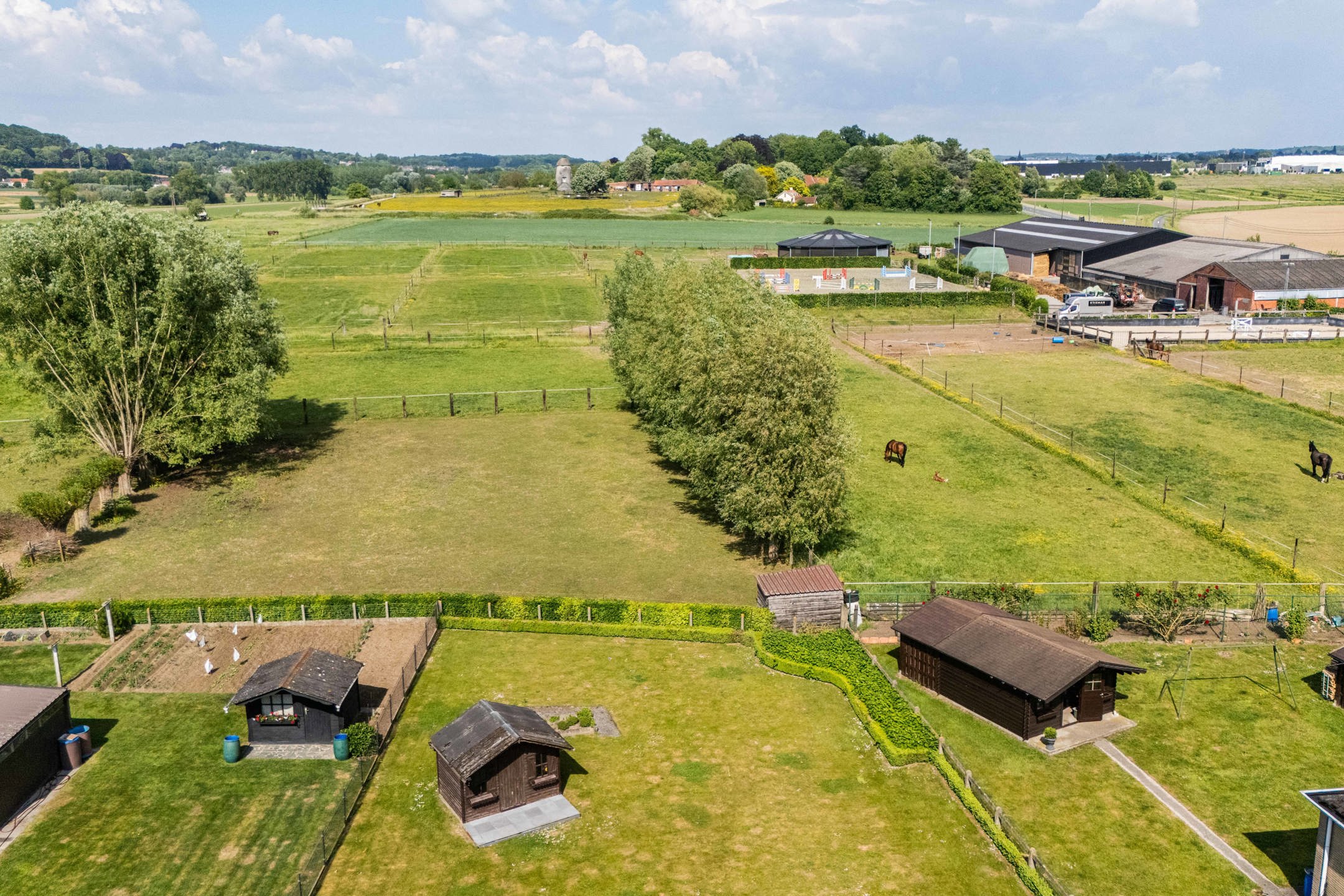 Solide alleenstaande woning op een prachtige locatie foto 24