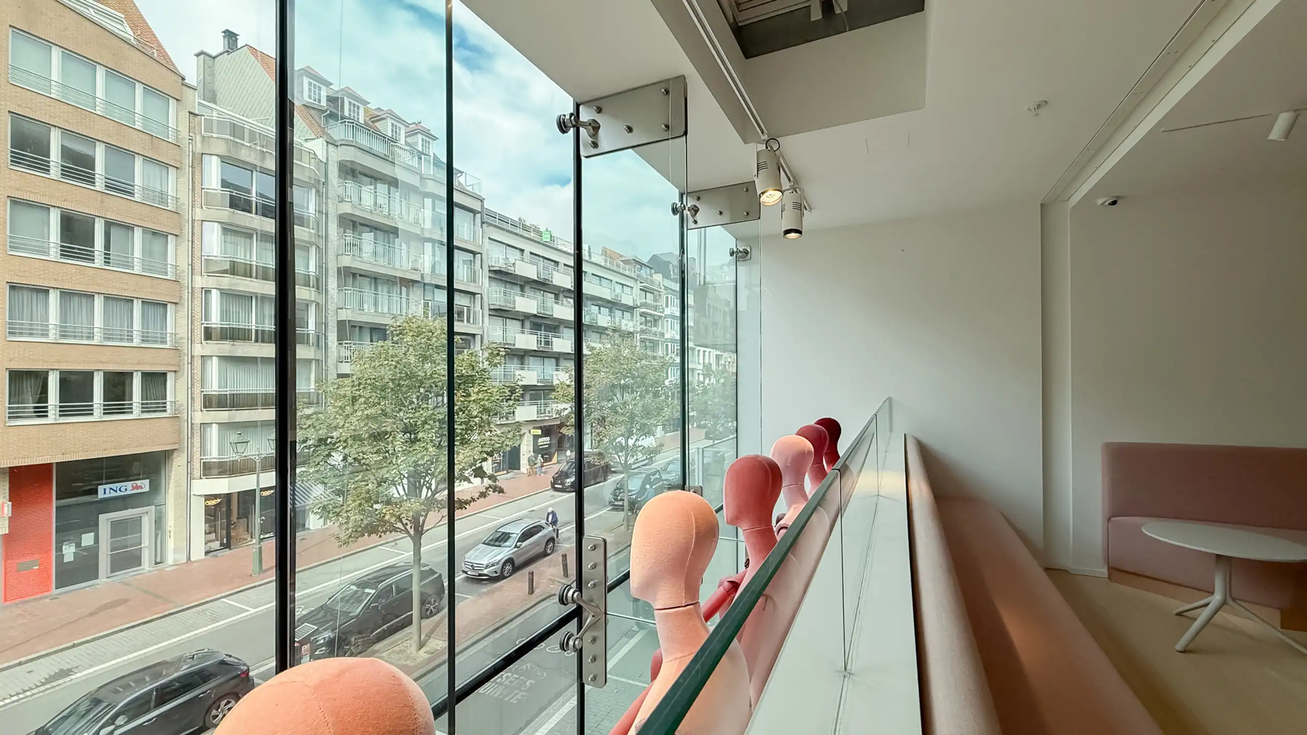 Exclusief winkelpand op toplocatie in de Lippenslaan... foto 26