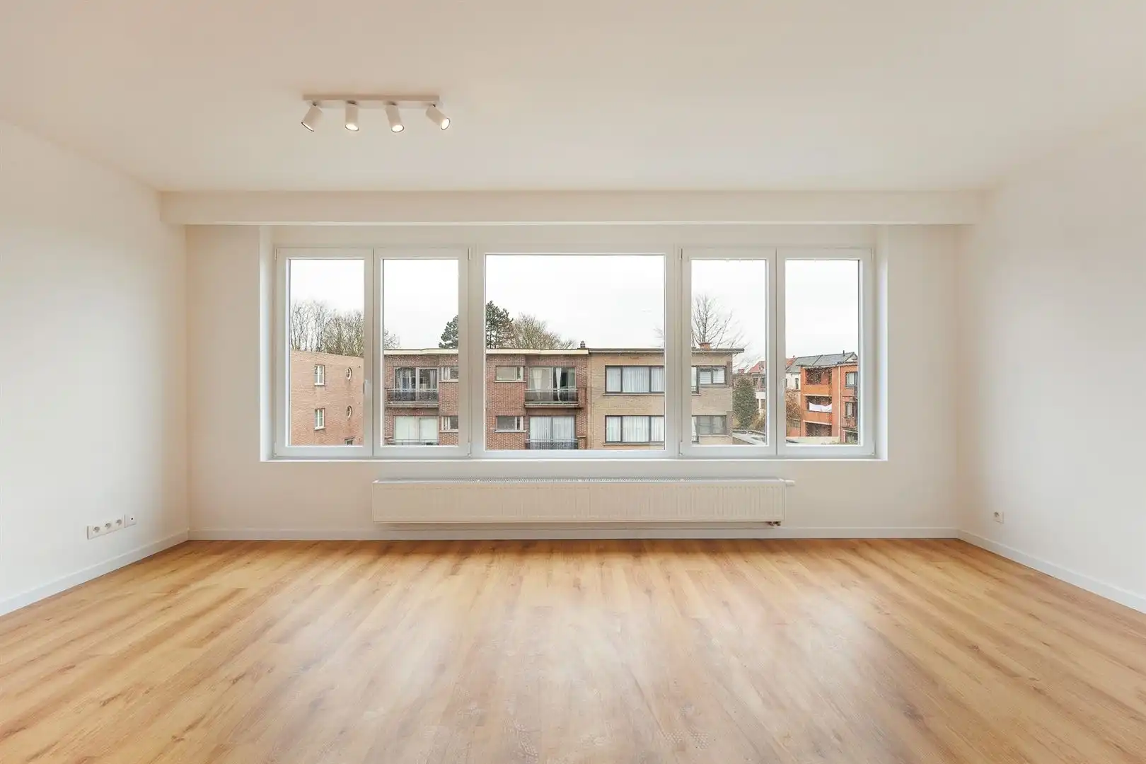 EPC B! Prachtig gerenoveerd appartement in doodlopende straat zonder bovenburen foto 6