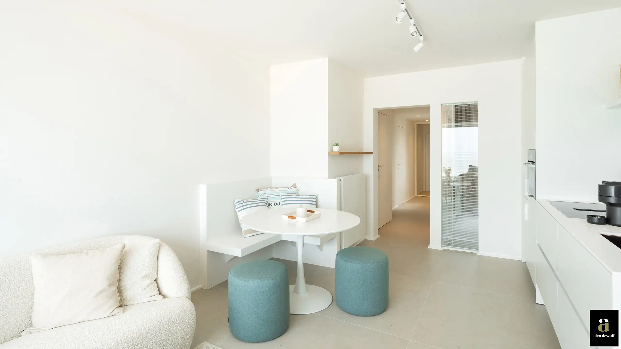 Mooi vakantie-appartement op de Zeedijk nabij het Rubensplein foto 9