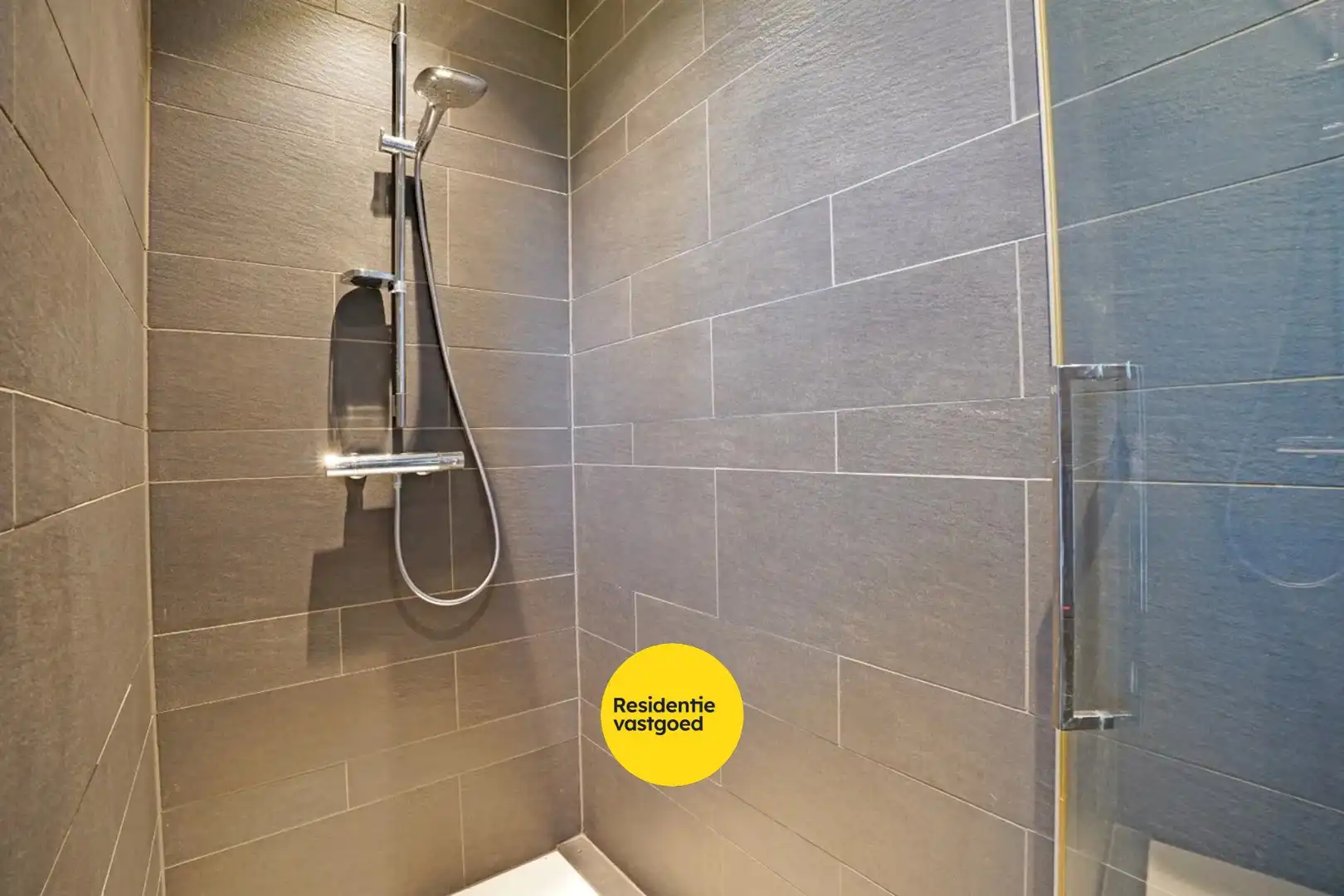 Recente open bebouwing (2019) op een perceel van maar liefst 44.888 m² foto 16