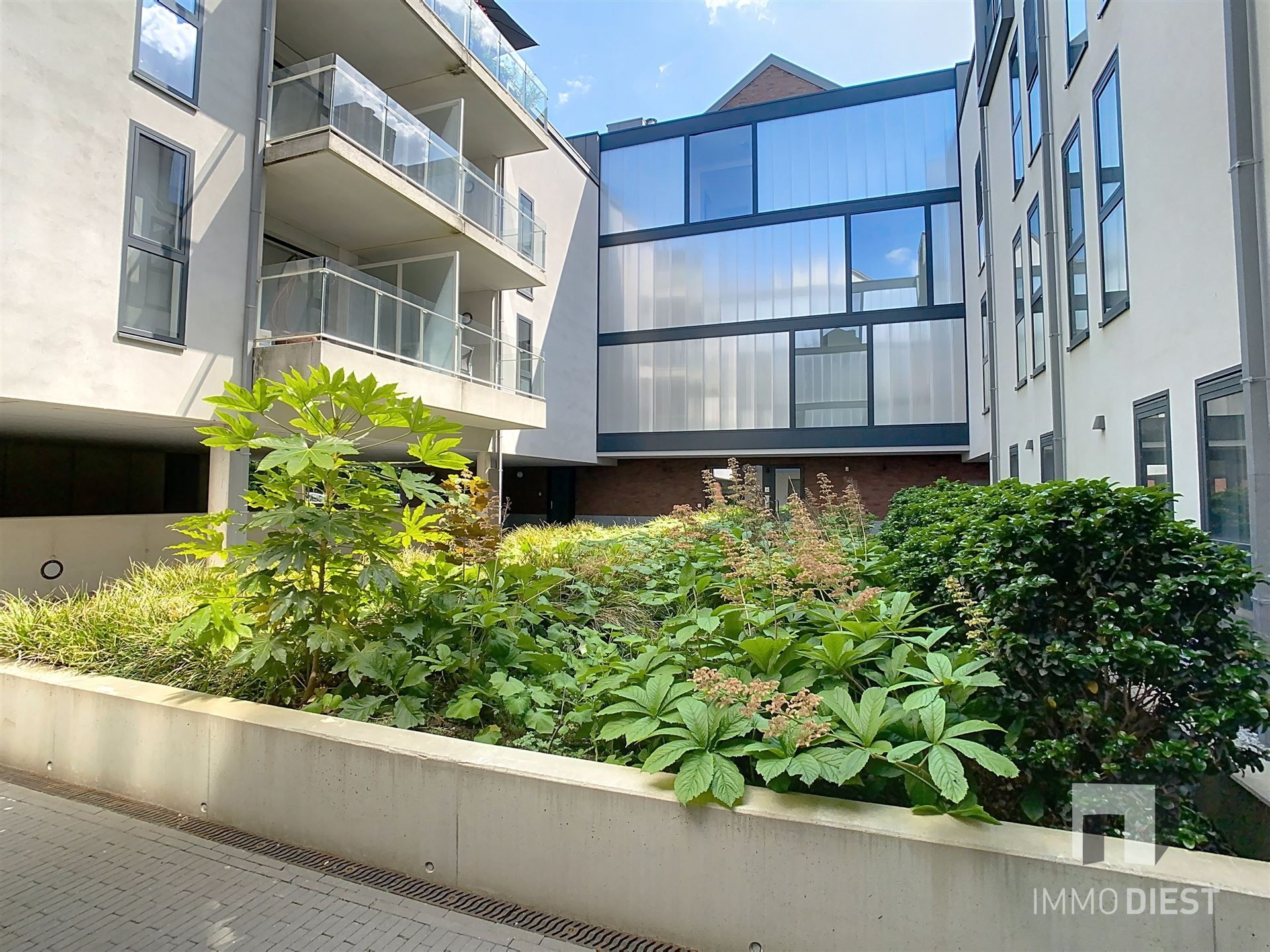 Trendy ruim, zonnig appartement op Ezeldijk  foto 25