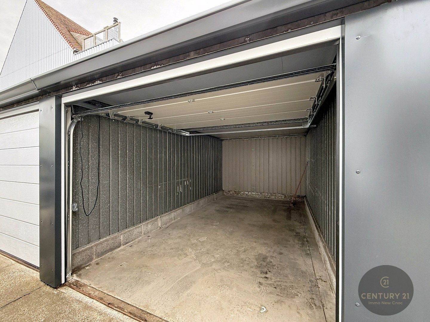 Studio met garagebox foto 10