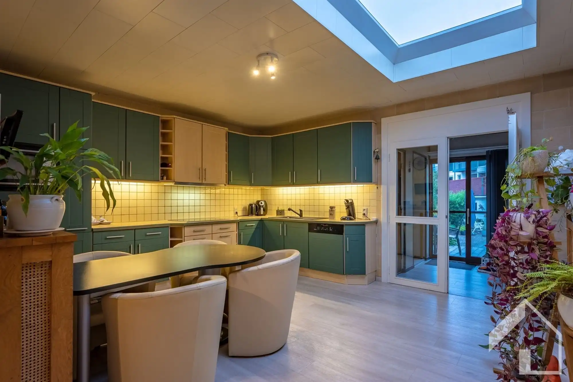 Ruime woning met 3 à 4 slaapkamers foto 5