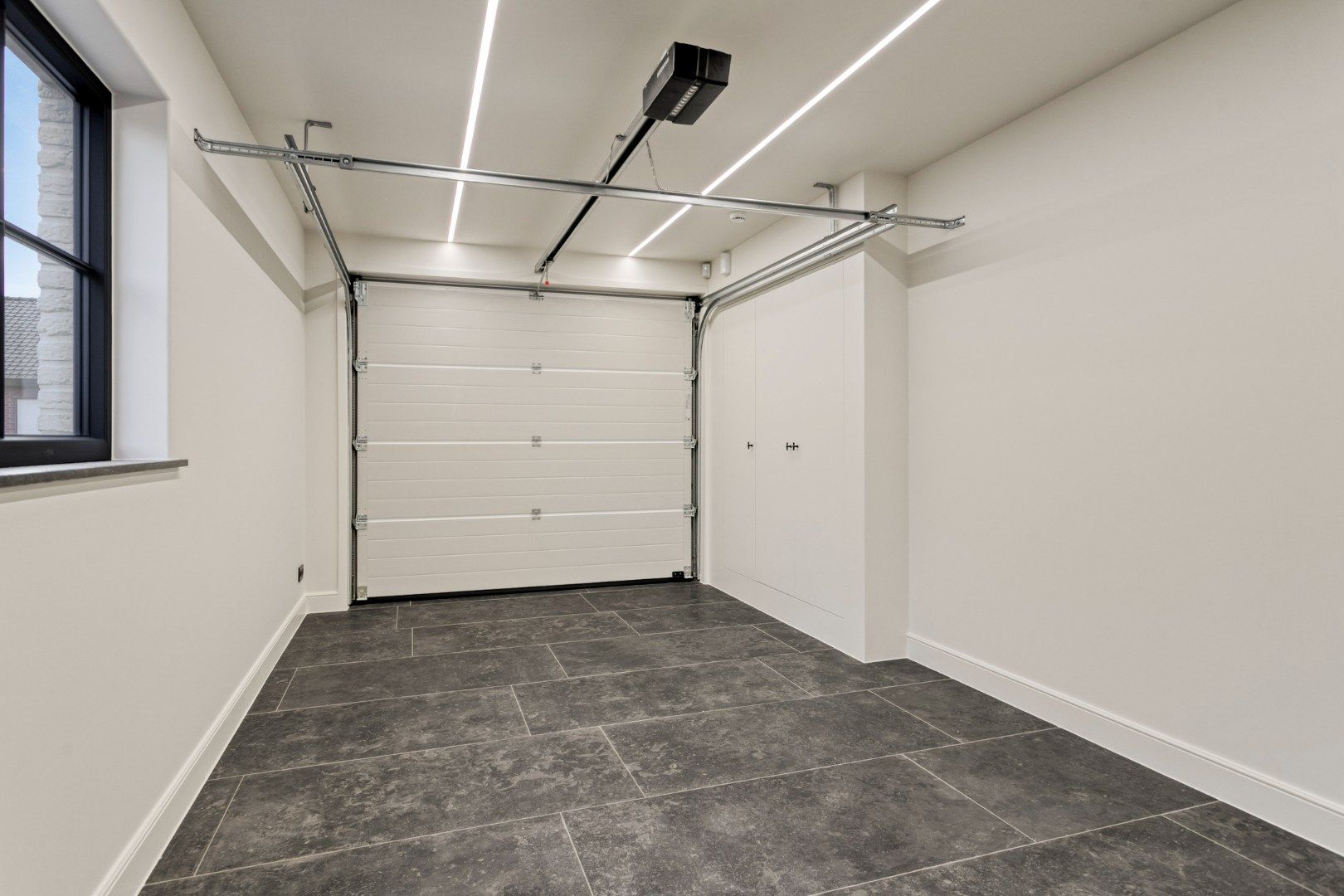 Compleet gerenoveerde villa met 3 slks, aangelegde tuin in een doodlopende straat. foto 14