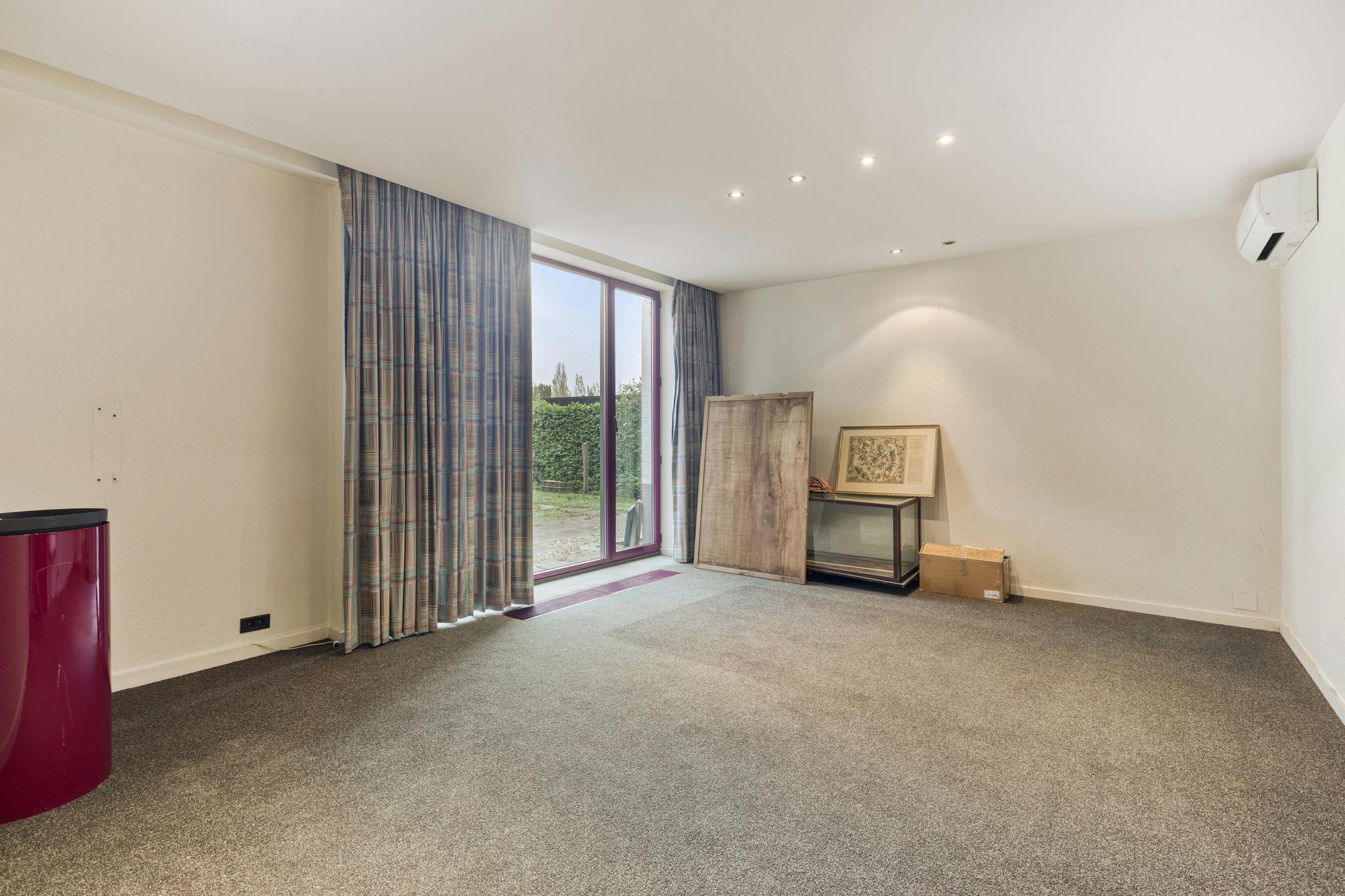 Huis met gelijkvloers kantoor/praktijk te koop in Knesselare foto 12