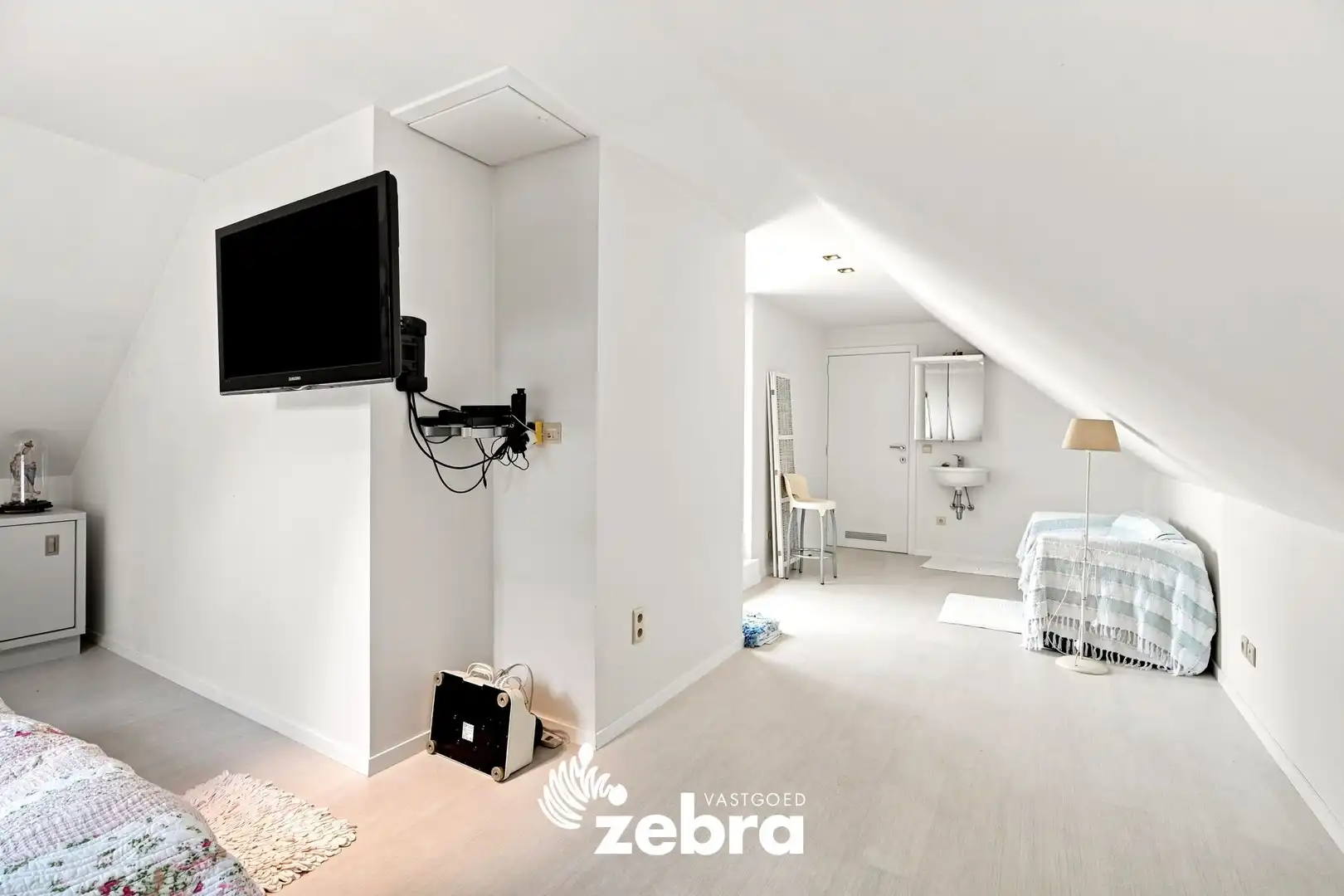 Villa in doodlopende straat te Roeselare! foto 14