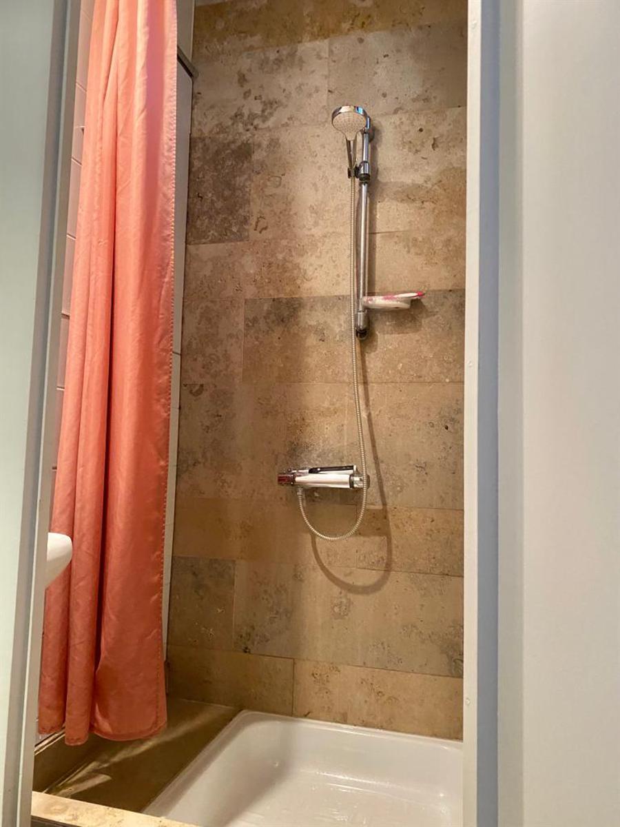 Ruim appartement met prachtig terras foto 12