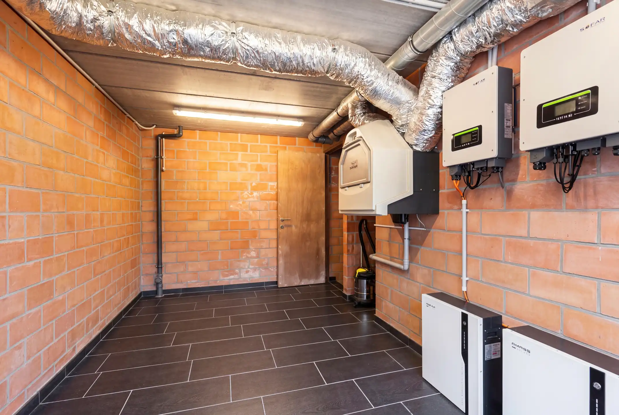 Verrassend ruime woning op toplocatie met binnenzwembad foto 30